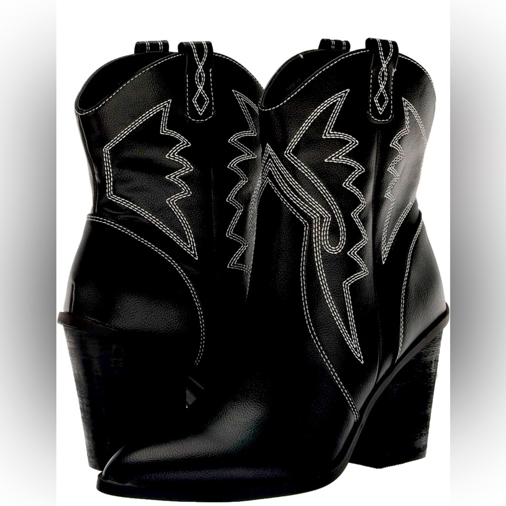 NWOB DV Dolce Vita Nakeeta Western Boot